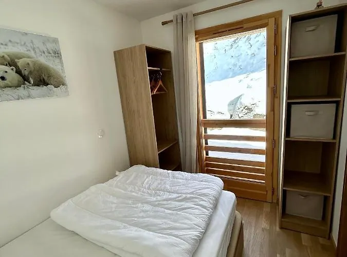 Centre - Le Celeste 204